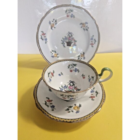 Vintage Aynsley Trio Set Cup, Saucer and Breakfast Plate Flower Basket 1920's - Picture 3 of 16